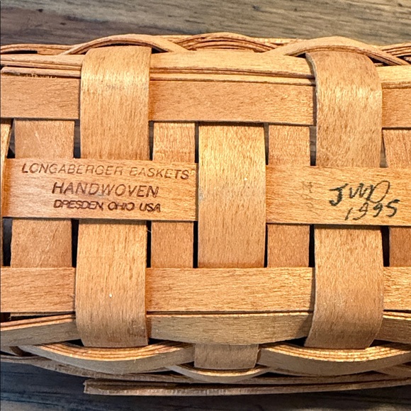 Longaberger basket (small). - Picture 2 of 2